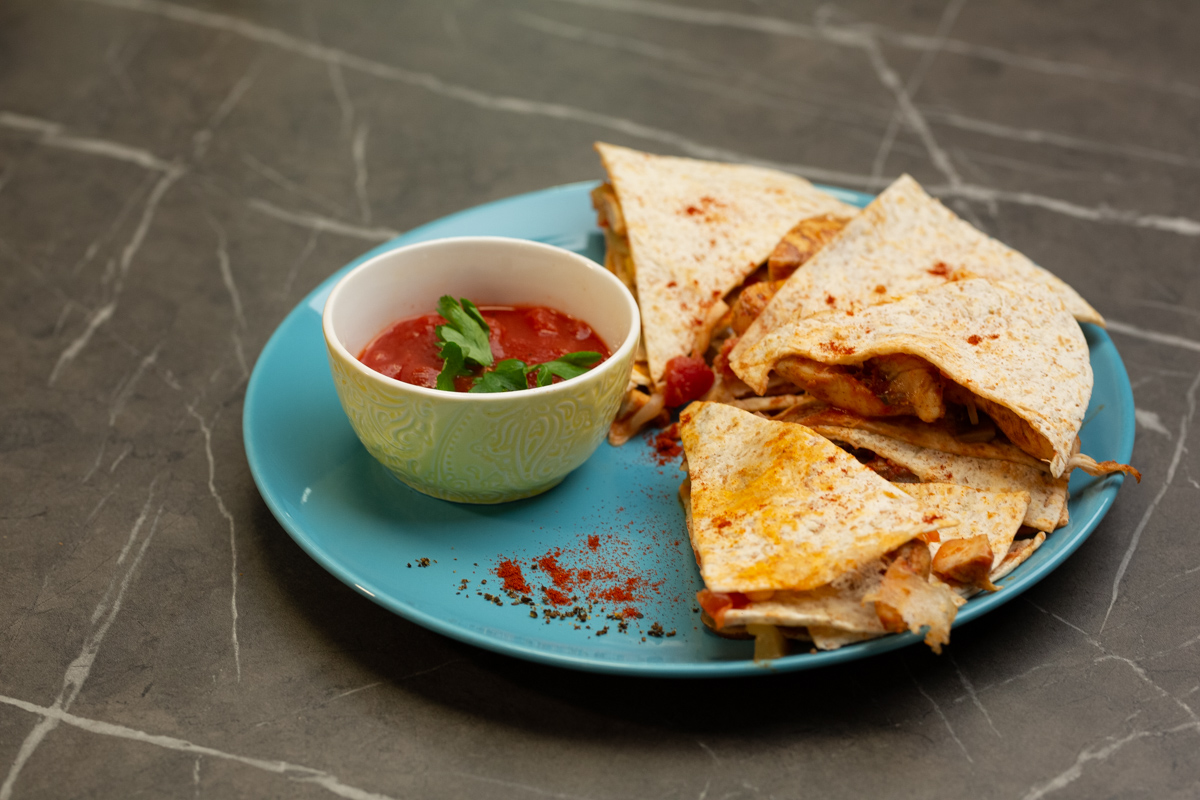 Rețetă Sănătoasă pentru Copii - Quesadilla Sănătoasă cu Pui pentru Copii